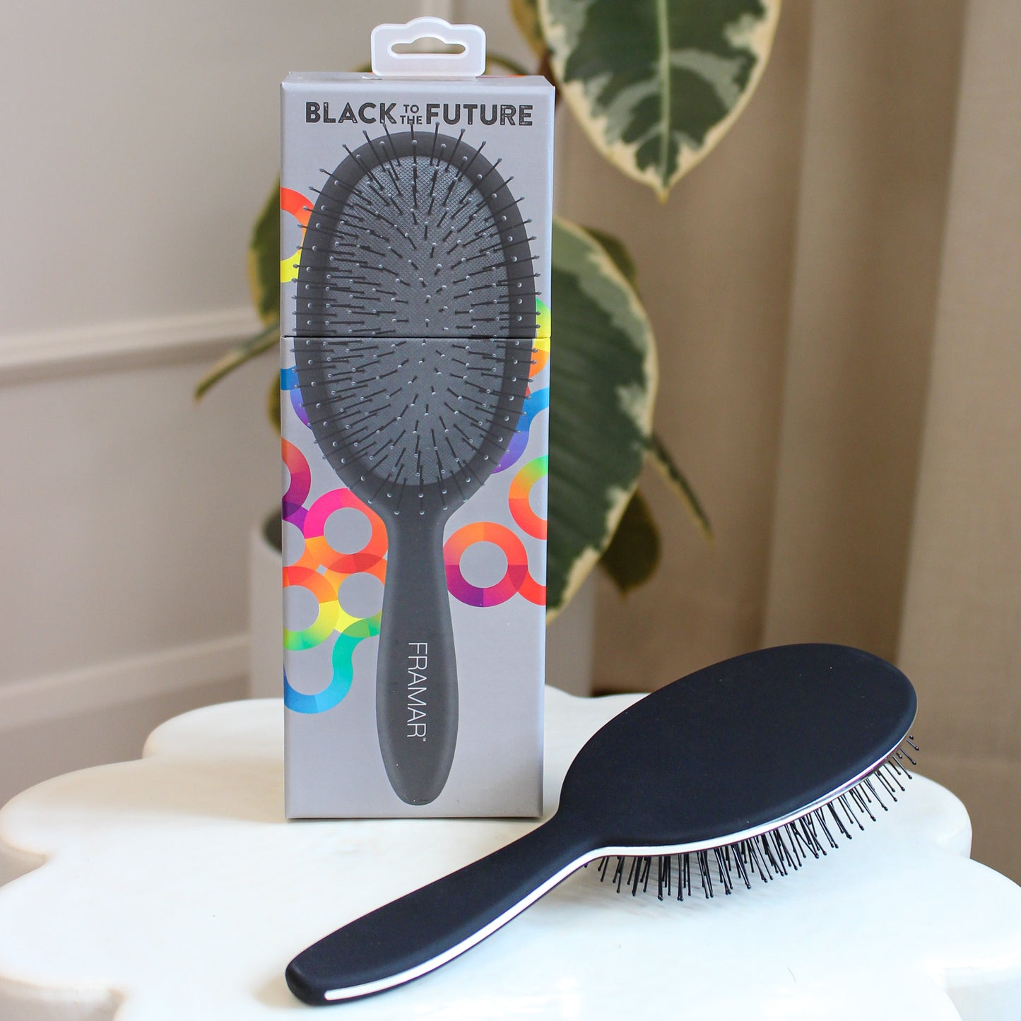 Brosse À Cheveux Démêlante FRAMAR - Black To The Future